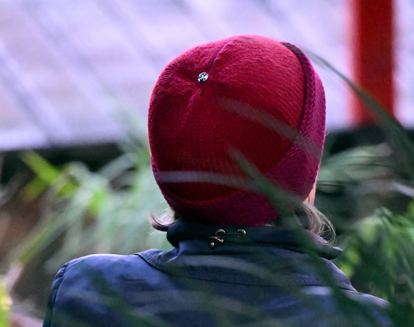 Caroline wearing a Wanaka Marbled Cuffed Toque in Mulberry